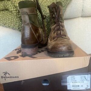 Dromedaris Kara Olive boots size 39